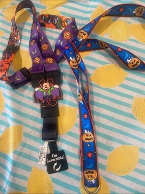 Disney Parks reversible lanyard featuring Halloween 🎃 Mickey & Snoopy